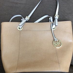 MICHAEL KORS BROWN LEATHER PURSE